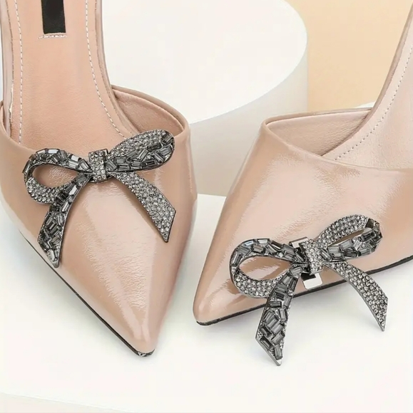 NEW! Detachable shoe buckles with a charming bow design - Picture 4 of 5